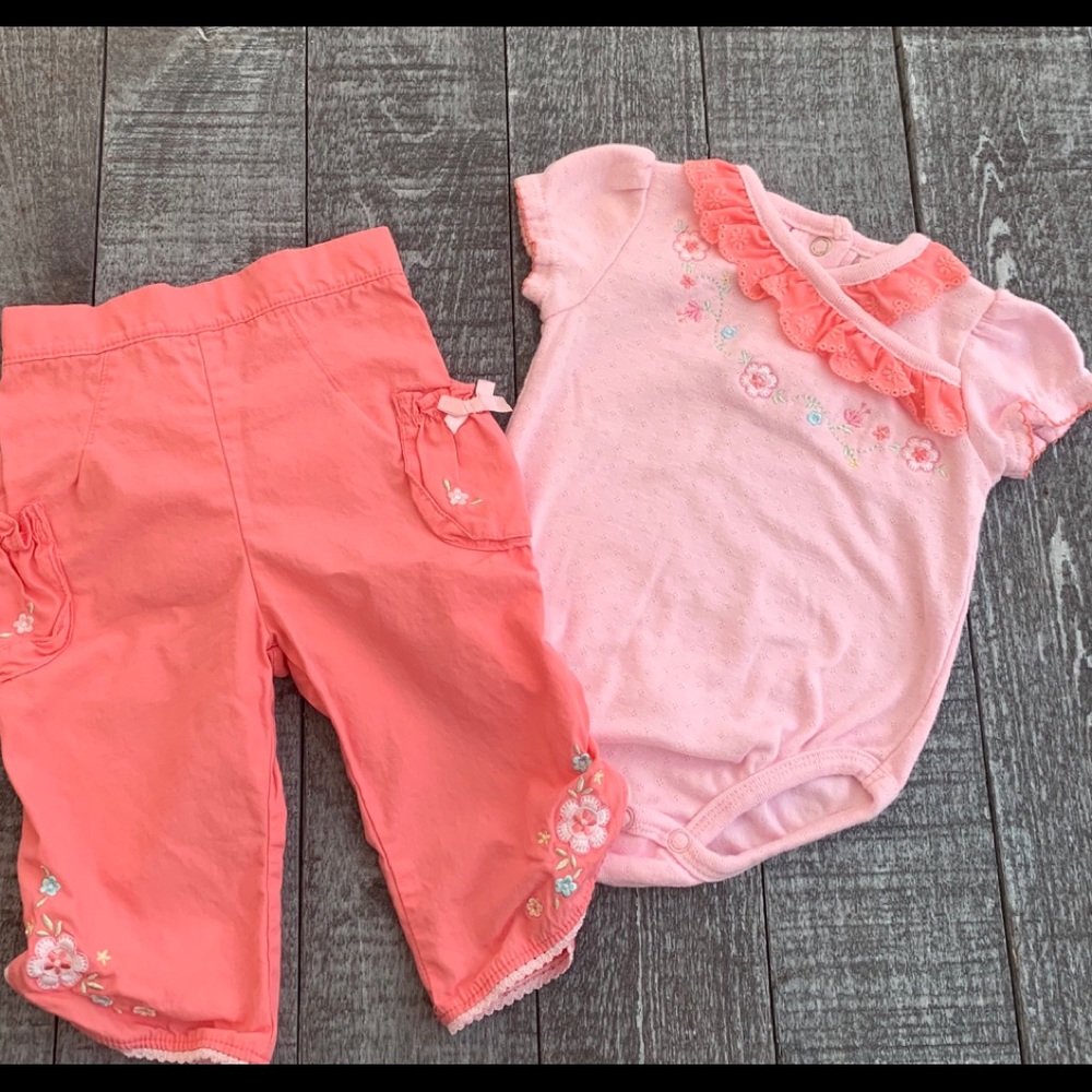 Baby Q Flower Onesie & Capris Set